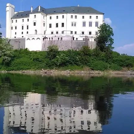 Aparthotel U Orlickeho Jezera - Kamenice Klucenice
